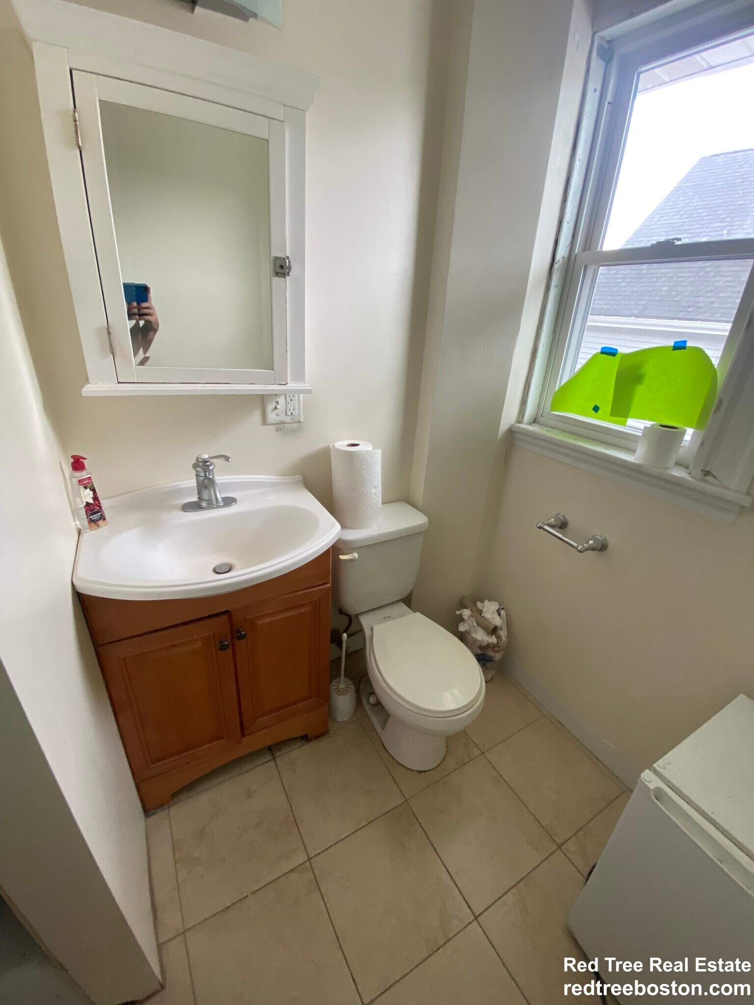 Building Photo - 72 Hobson St