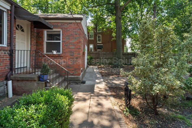 Building Photo - 2164 Lafayette Ave