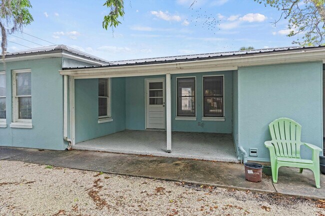 Building Photo - 137 Riberia St