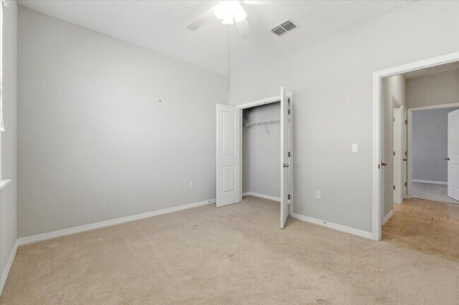 Building Photo - 145 Waterside Cir