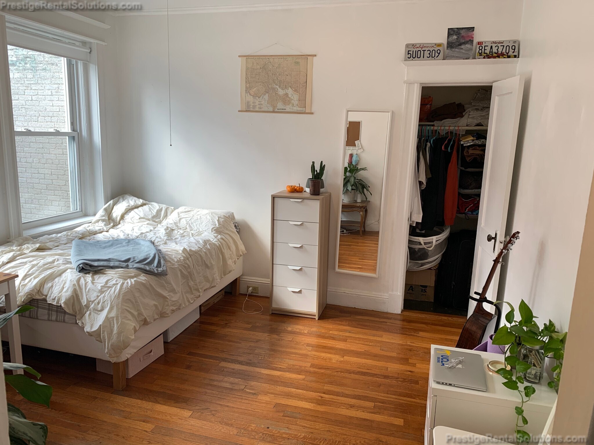 Building Photo - 4 Woodstock Ave