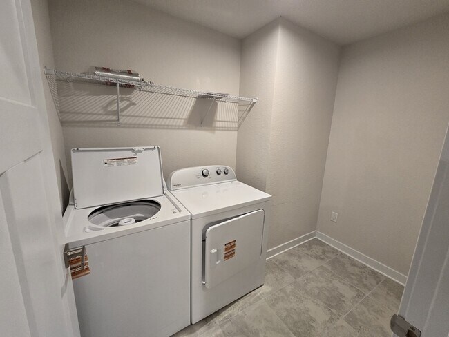 Building Photo - 1609 Whistling Rd