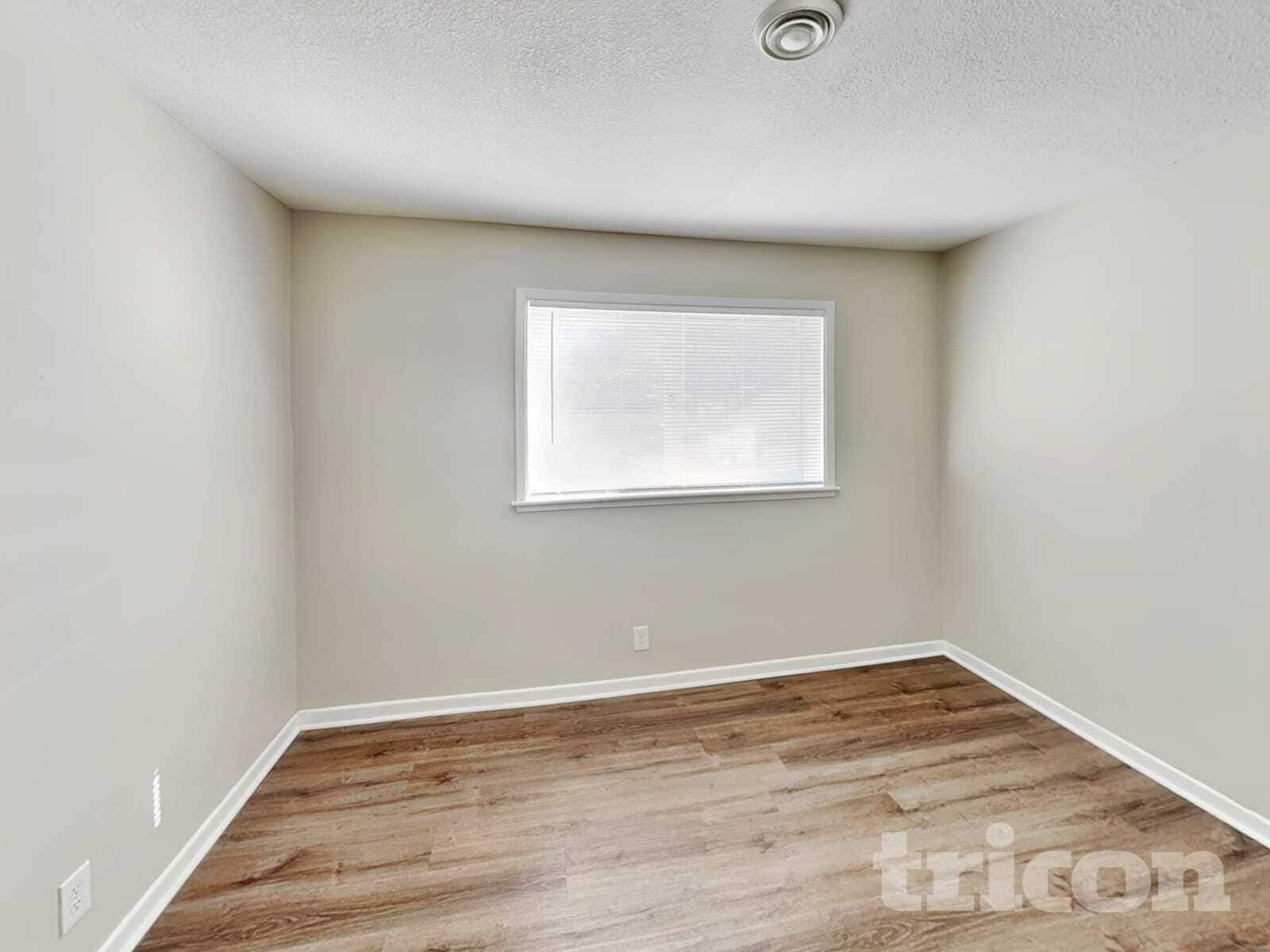 Building Photo - 13516 Grand Ave