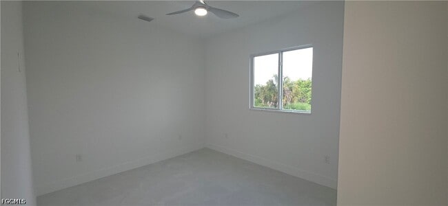 Building Photo - 322-324 Poplar St