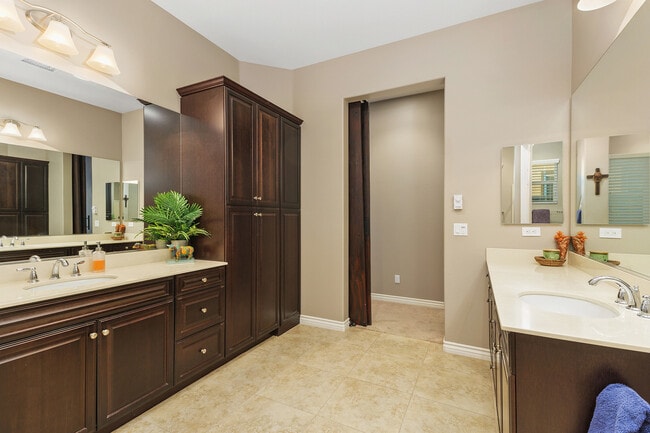 Building Photo - 43230 La Scala Way