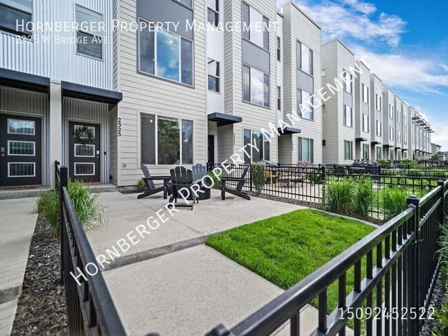 Building Photo - 2325 W Bridge Ave