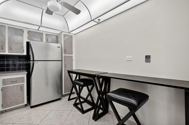 Building Photo - 20355 NE 34th Ct