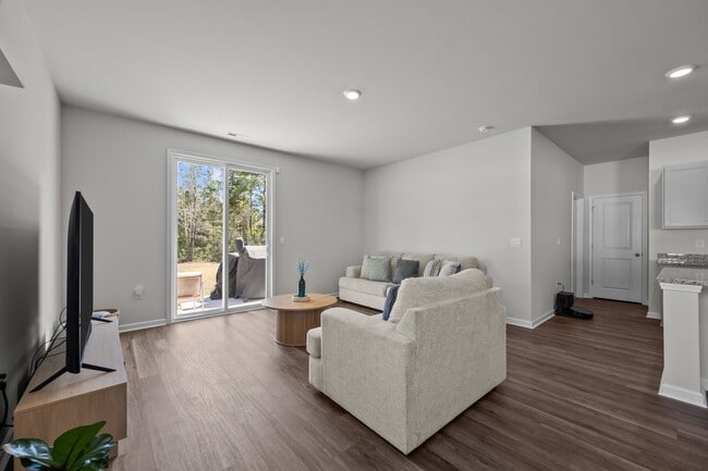 Building Photo - 107 Delray Ct