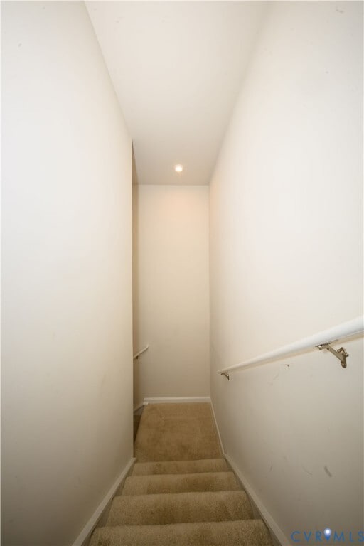 Building Photo - 5345 Canterbury Rdg Ct