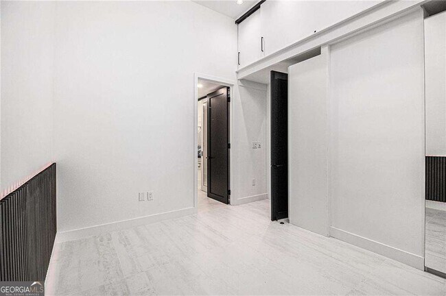 Building Photo - 199 14th St NE