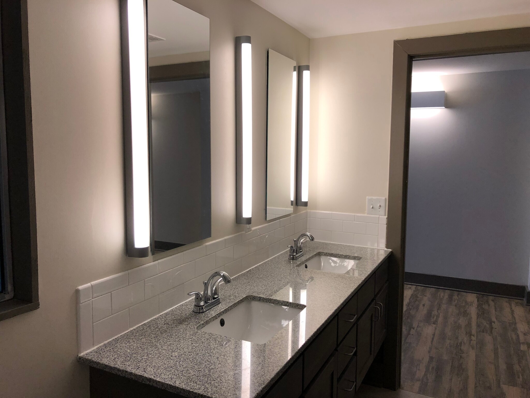 Building Photo - 3535 Broadway Blvd