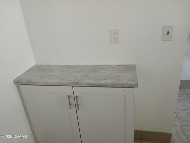 Building Photo - 2711 N Halifax Ave