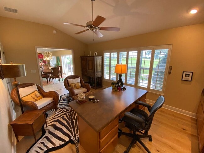 Building Photo - Exquisite - Turnkey, 3 bed + 2 1/2 Bath + ...
