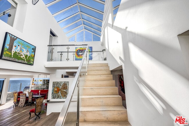 Building Photo - 26940 Malibu Cove Colony Dr