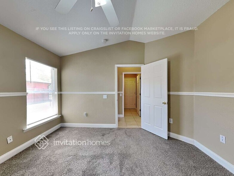 Building Photo - 409 Blackbird Way
