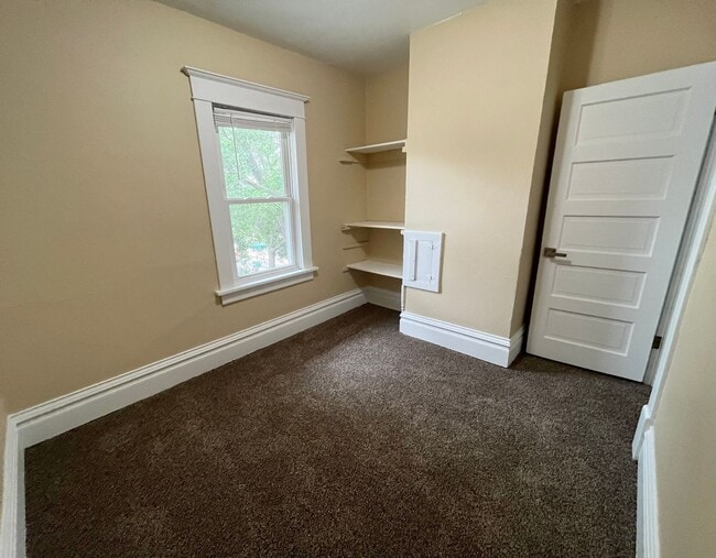 Building Photo - Spacious 4 Bed/2 Bath Rental Home!