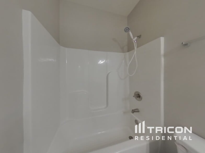 Building Photo - 91 Brooks Cir