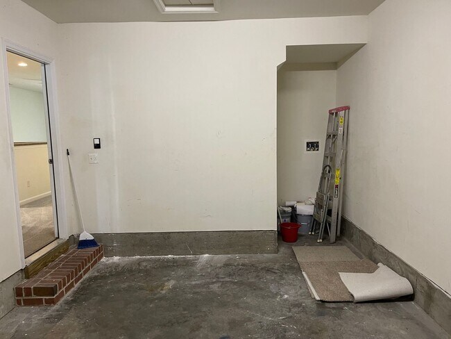Building Photo - Beautiful Norfolk Waterfront Condo!