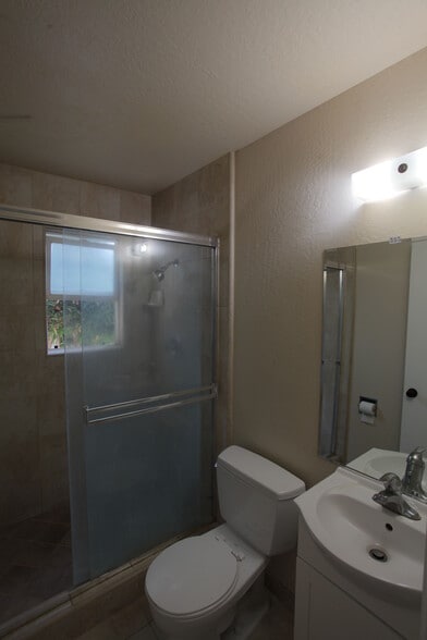 Downstairs Master Bathroom - 1968 Dolphin Dr