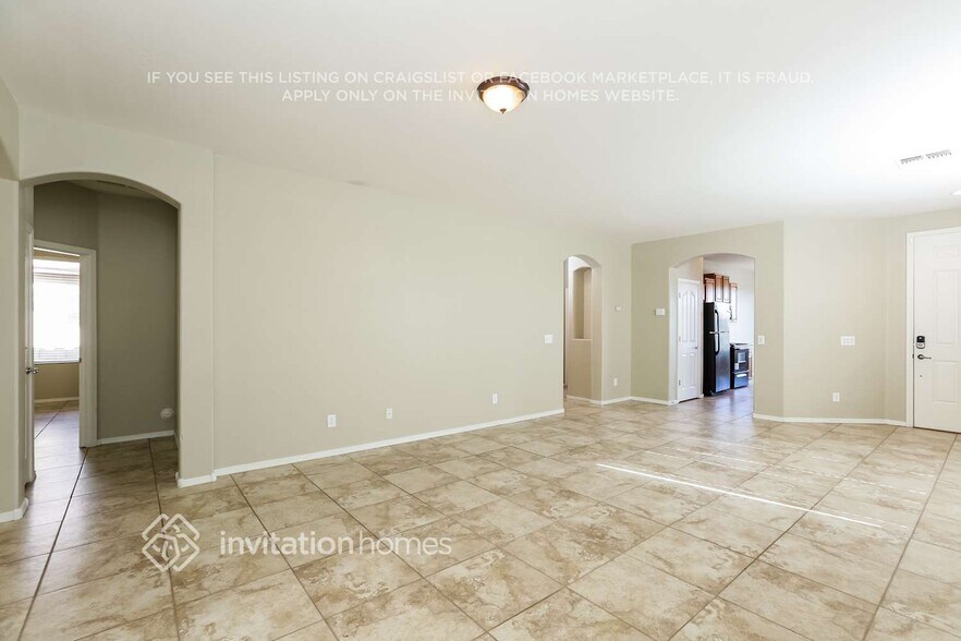 Building Photo - 10205 W Cordes Rd