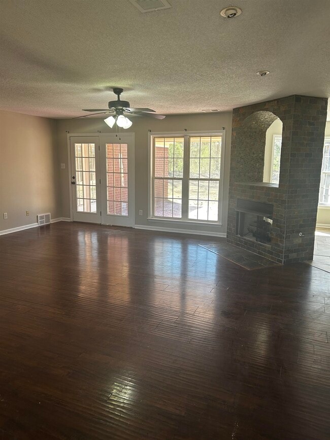 Building Photo - 125 Janis Marie Cove