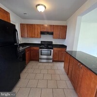 Building Photo - 3096 Heathcote Rd