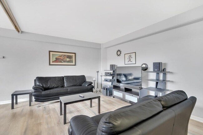 Building Photo - 8800 JFK Blvd E