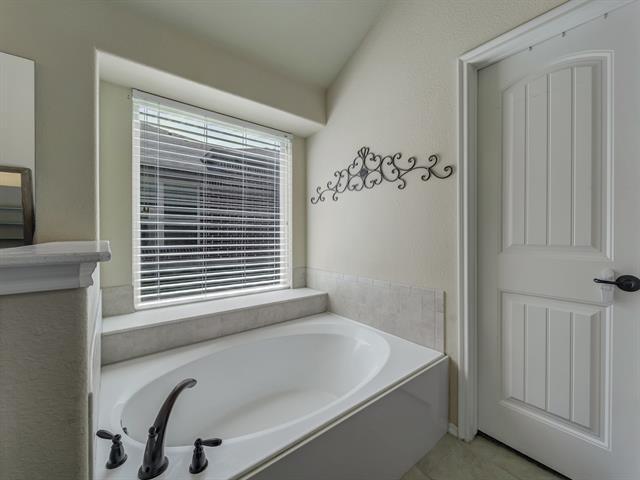 Building Photo - 1440 Bateman Ln
