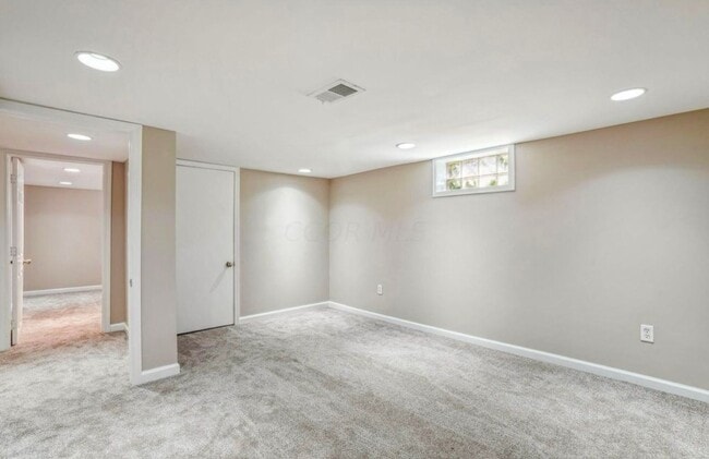 Building Photo - 50% OFF FIRST MONTHS RENT!!! 4 Bedroom 3 F...