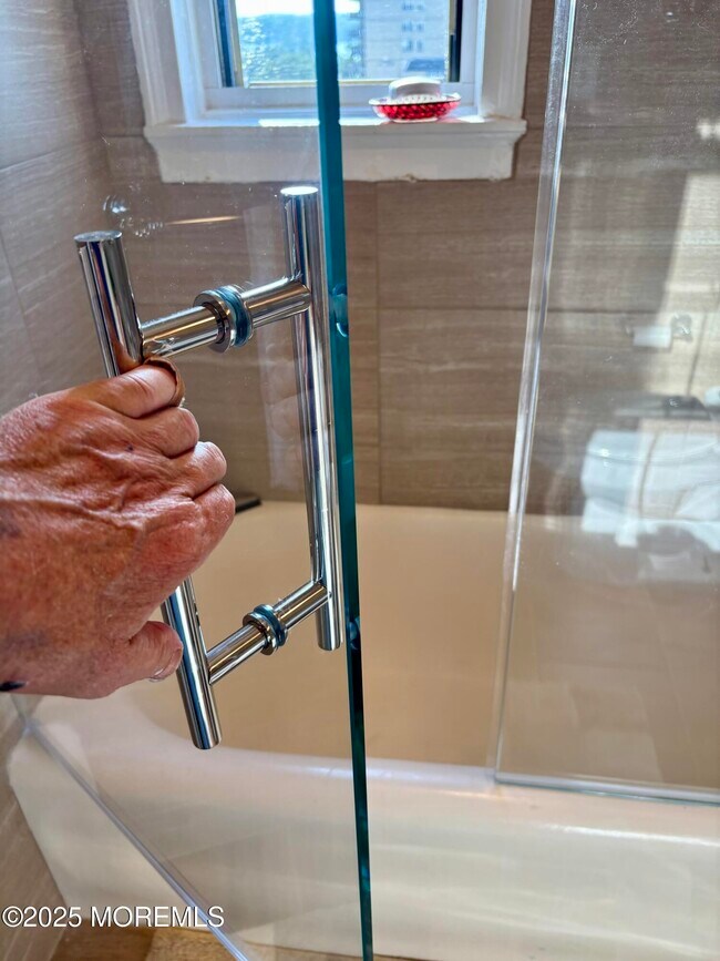 Building Photo - 400 Deal Lake Dr