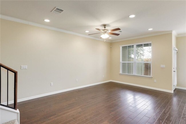 Building Photo - 13400 Briarwick Dr
