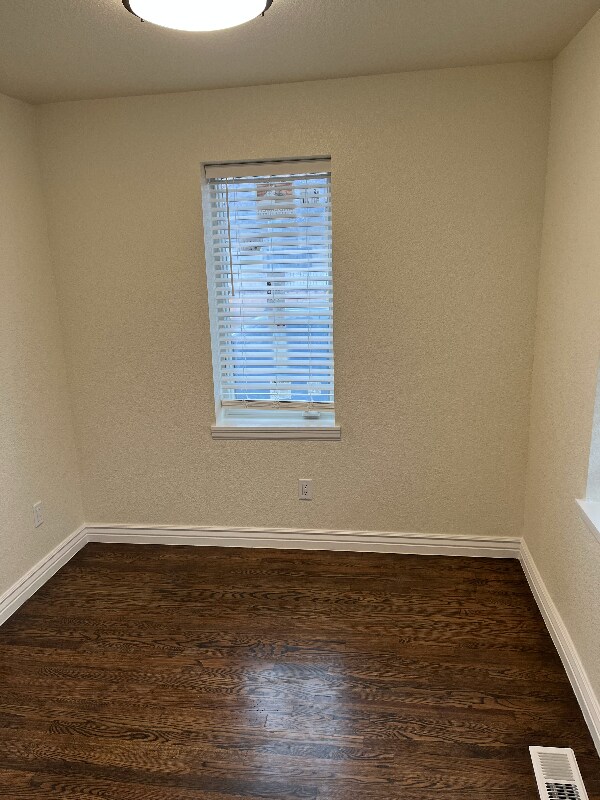 Building Photo - 1430 Rice Ave