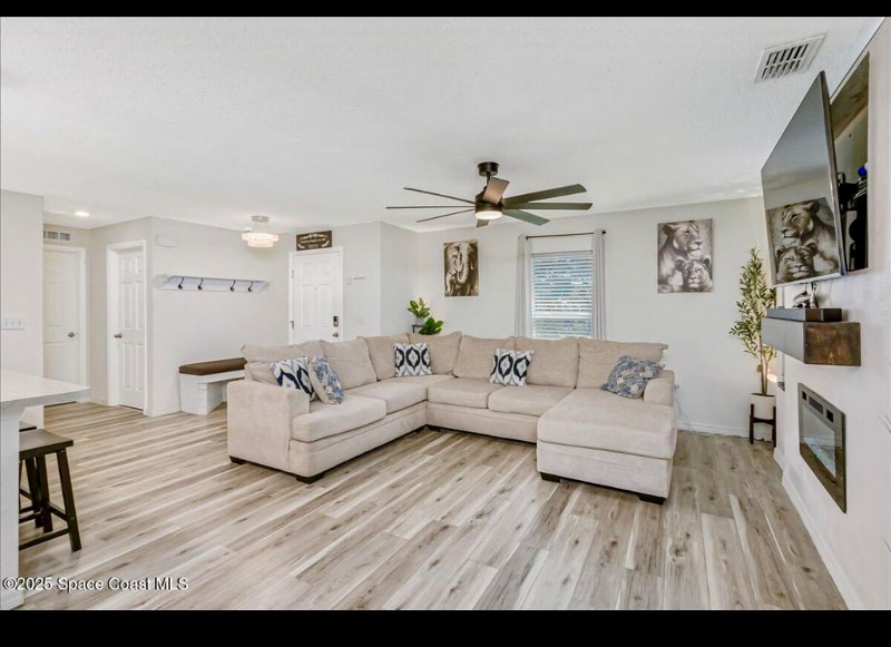 Building Photo - 1281 Barber St