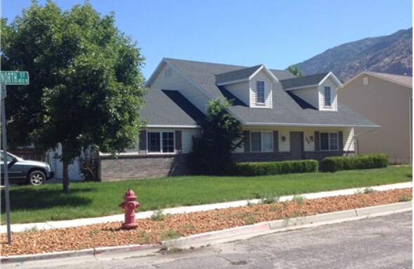 Building Photo - 540 E 450 N