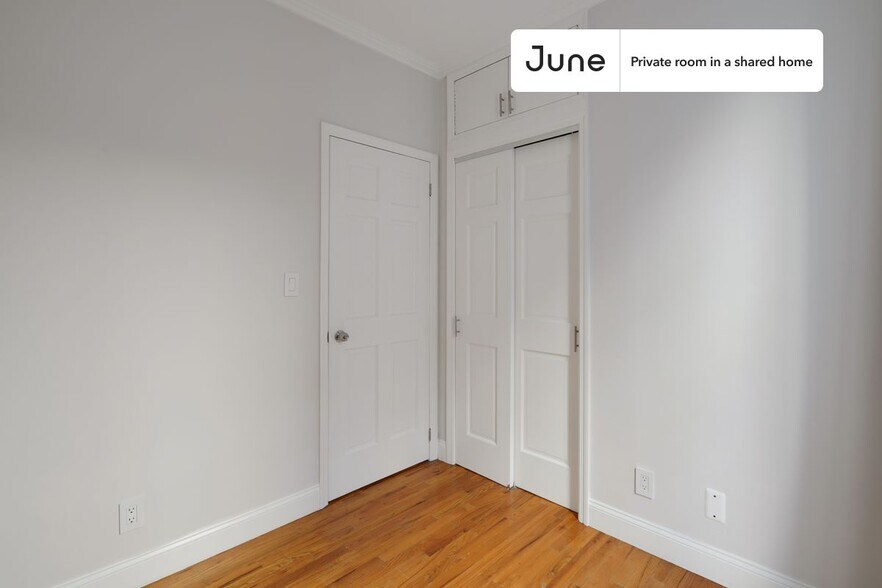 Building Photo - Room in Shared 4 bed/1 bath home