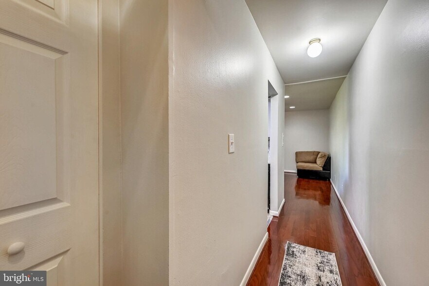 Building Photo - 6089 Majors Ln