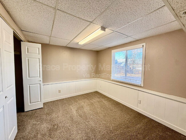 Building Photo - 4463 E 122nd Ct