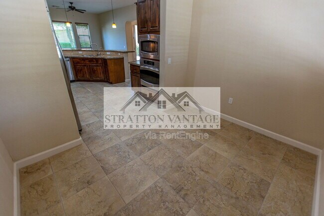 Building Photo - 4700 S Fulton Ranch Blvd