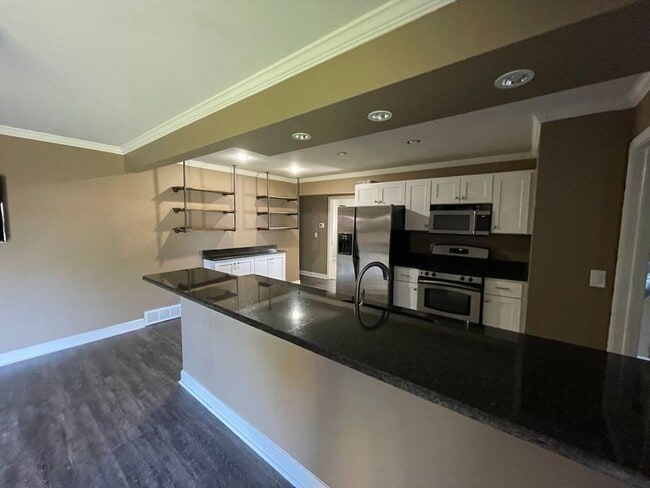 Building Photo - 4057 Bramford-