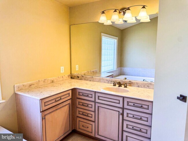 Building Photo - 6403 Velliety Ln