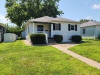 Building Photo - Great 3 Bedroom House