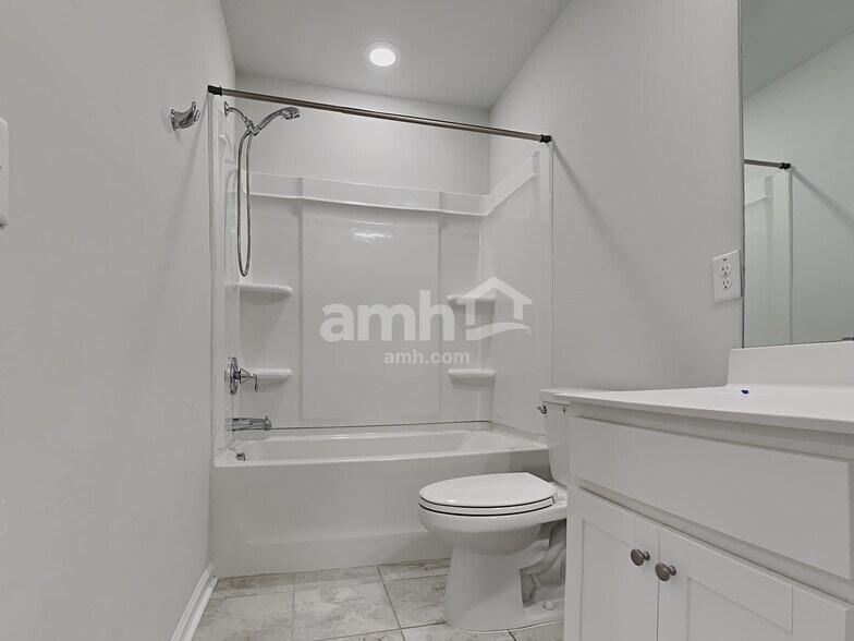 Building Photo - 139 Stagecoach Ave