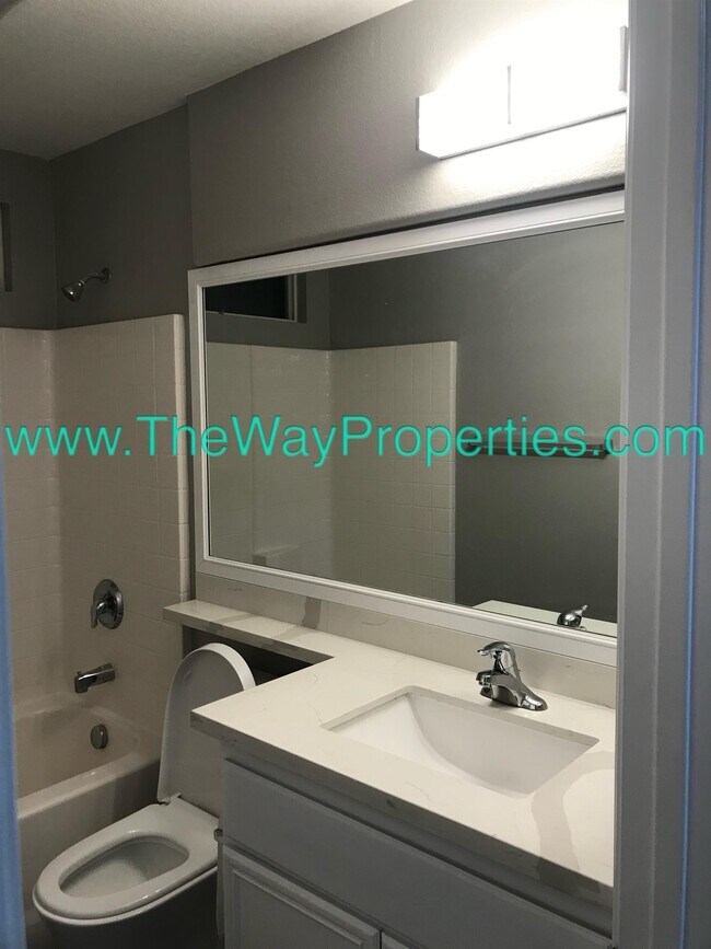 Building Photo - 15074 Rushill Ct