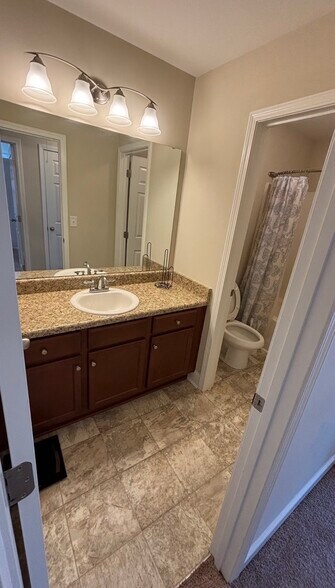 Building Photo - 1023 Edenbrooke Cir