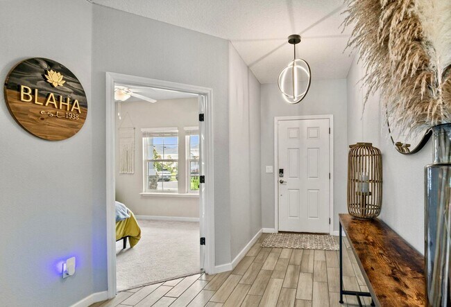 Building Photo - Gorgeous 4/ 2.5 Home in the Beautiful Lake Asbury Area of Clay County! $2,550.00