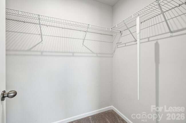 Building Photo - 15618 Little Bluestem St