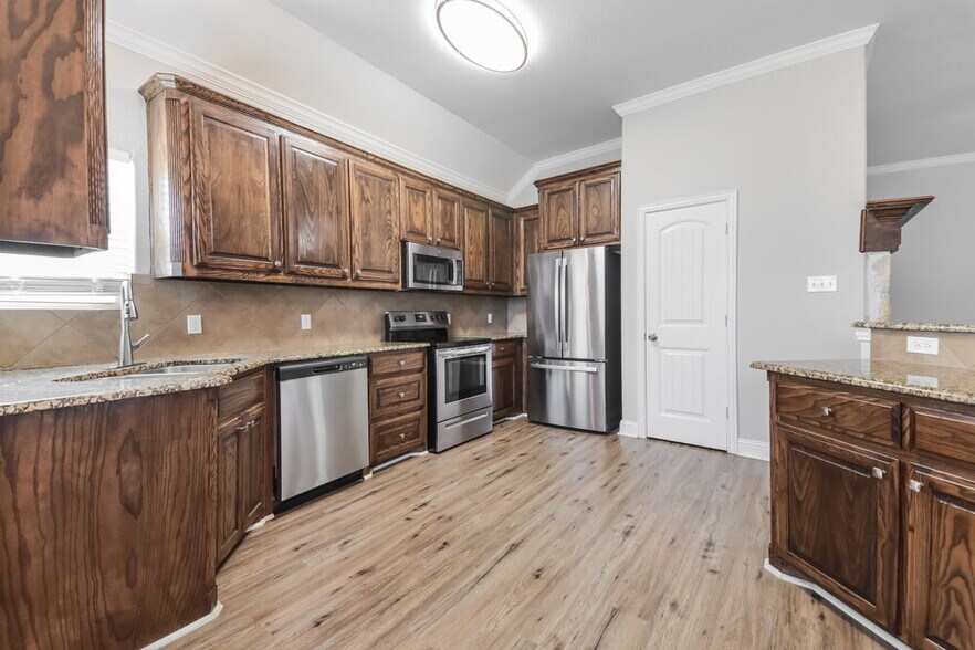 Building Photo - 2720 Claydon Dr