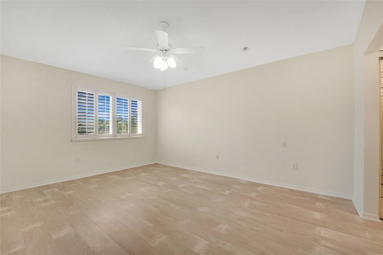 Building Photo - 1840 Sweetbay Way
