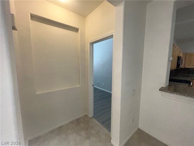 Building Photo - 10922 Moonbeam Glow Ln