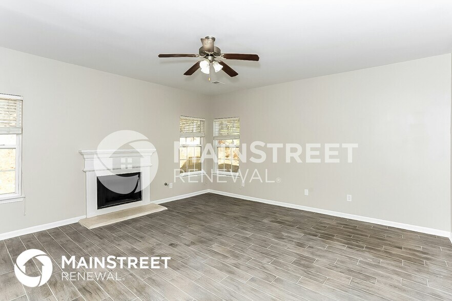 Building Photo - 5118 Upper Elm St